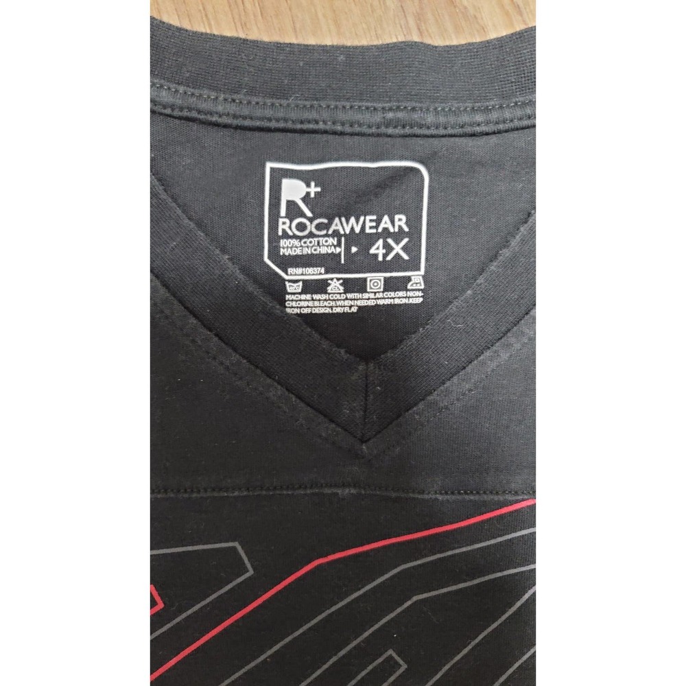 Vtg Rocawear V-neck T-shirt - Picture 4 of 4